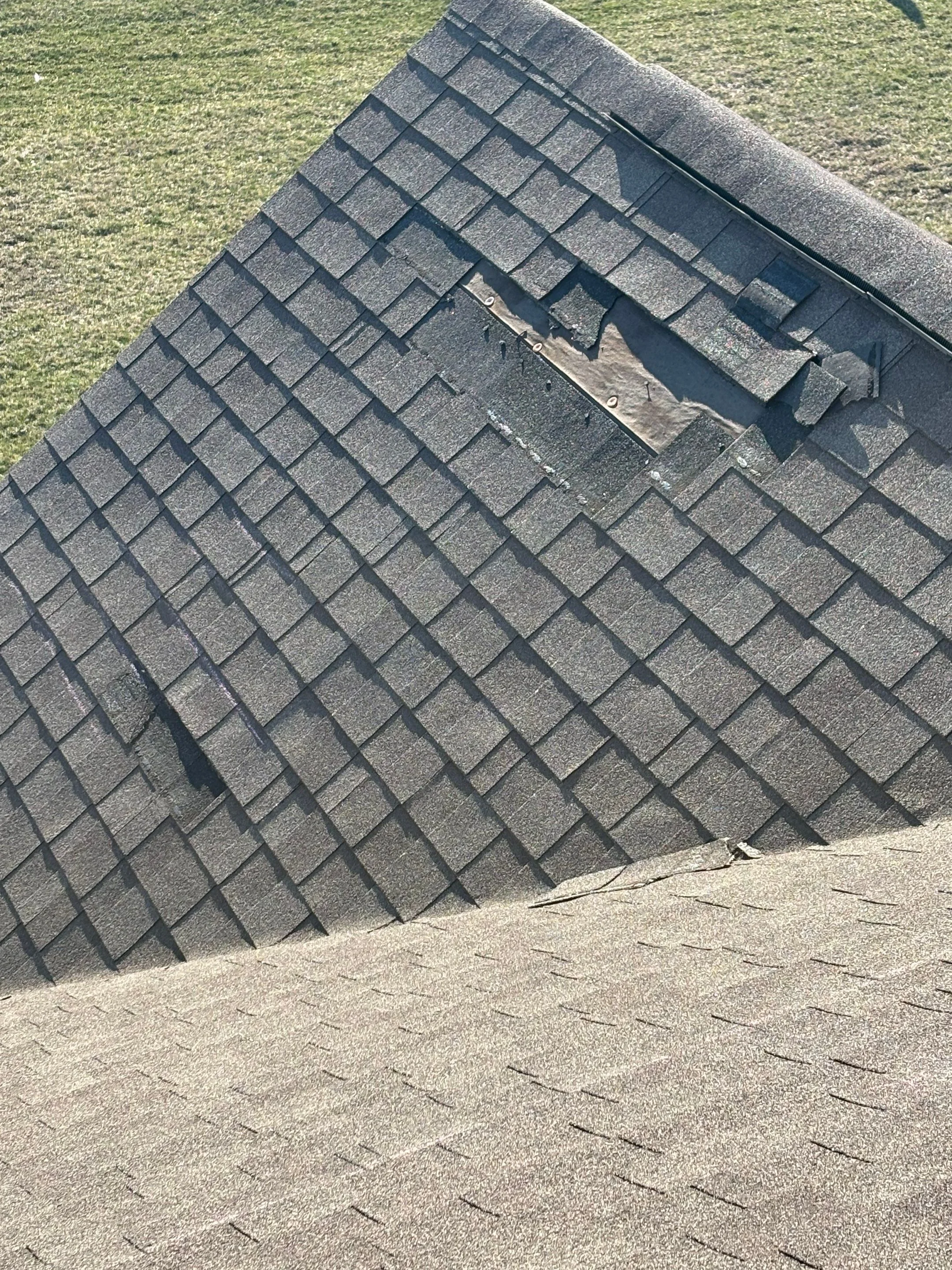 Brooksburg Metal Roof Types: Standing Seam vs Exposed Fastener